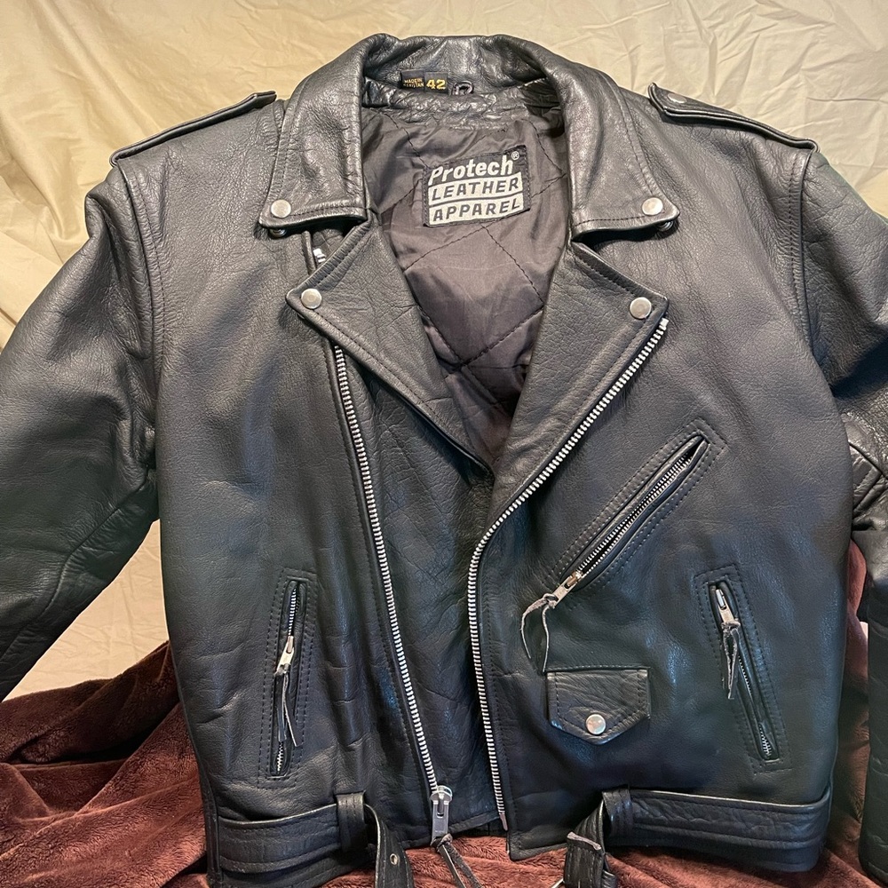 Men’s size 42 leather protective Riding jacket